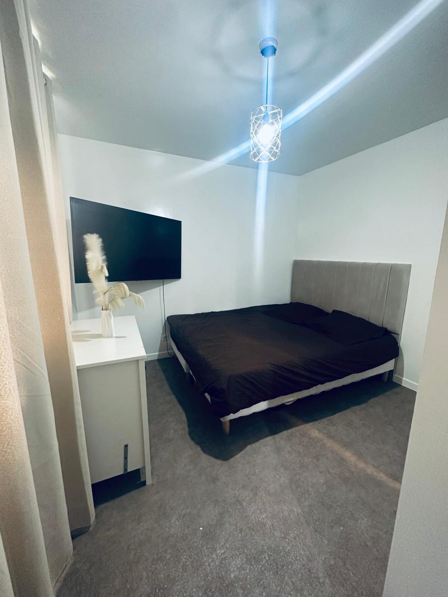 Appartement Mignon Clichy Exterior photo